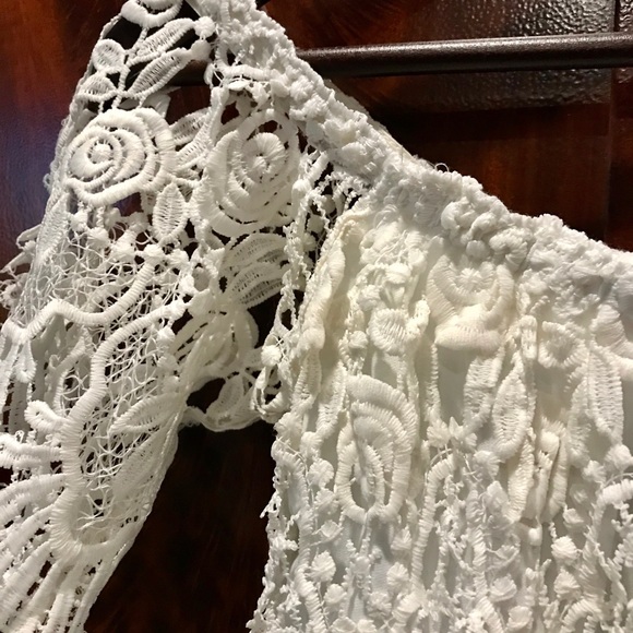 COPY - Lace Top - Picture 2 of 4